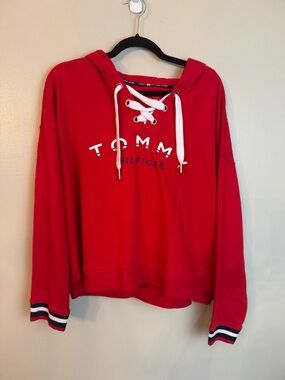 Women’s Tommy Hilfiger Red Lace-Up Pullover Hoodie with Striped Cuffs 2XL